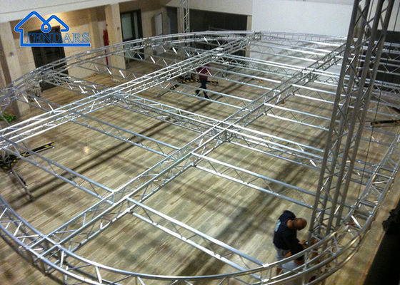 kopen Nieuw buitenstapsontwerp daksysteem uitrusting Aluminium truss stage lichtframe online vervaardiging
