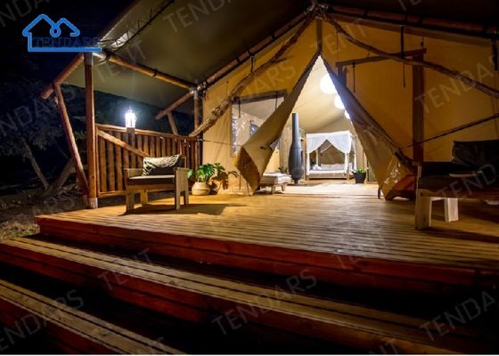 Permanente fabriek maatkamertent in het bos