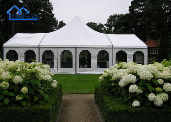 Grote witte Chapiteau kerk bruiloft feesttent tent huwelijk Indiase stijl evenement luifel structuur