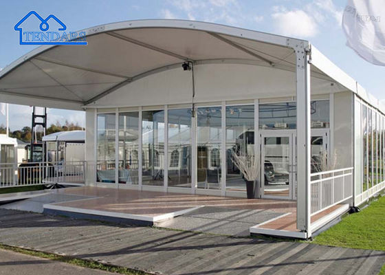 Grote capaciteit wit,rood,transparent verwarmd doek feest Arcum tent koepel tent te koop