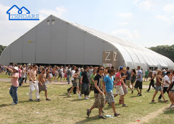 Speciale grote UV-bestendige buitenste gebogen evenemententent voor tentoonstelling, buitenfeest enzovoort