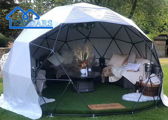 Op maat gemaakte Geo Dome Tenten Commerciële Outdoor Family Glamping Tent Met Ronde Deur