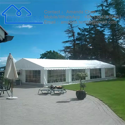 Moderne witte, op maat gemaakte tent met balustrade, tentoonstellingstent, buiten bruiloftstent te koop.