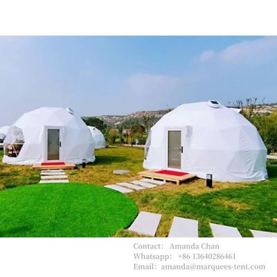 Op maat gemaakte glazen glamping hotel camping geodetische koepeltent voor familie en hotel resort