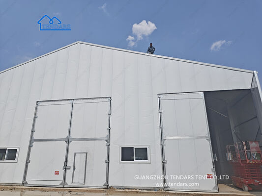 Grote partytent van 16 x 30 m met een frame van 6061/T6 aluminiumlegering en een PVC-gecoat dak van 850 g/m²
